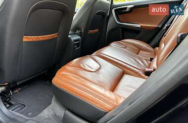 Универсал Volvo V60 2012 в 