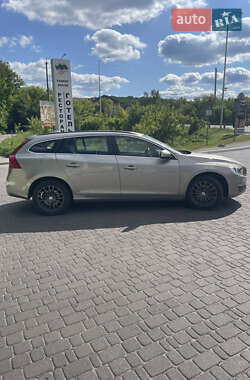 Универсал Volvo V60 2015 в 