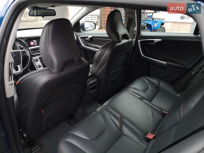 Универсал Volvo V60 2015 в Калуше