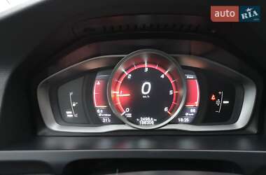 Универсал Volvo V60 2015 в 