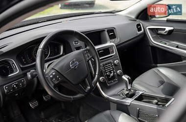 Универсал Volvo V60 2015 в 