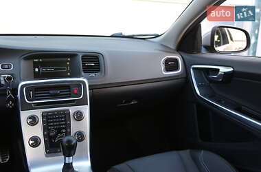 Универсал Volvo V60 2012 в 