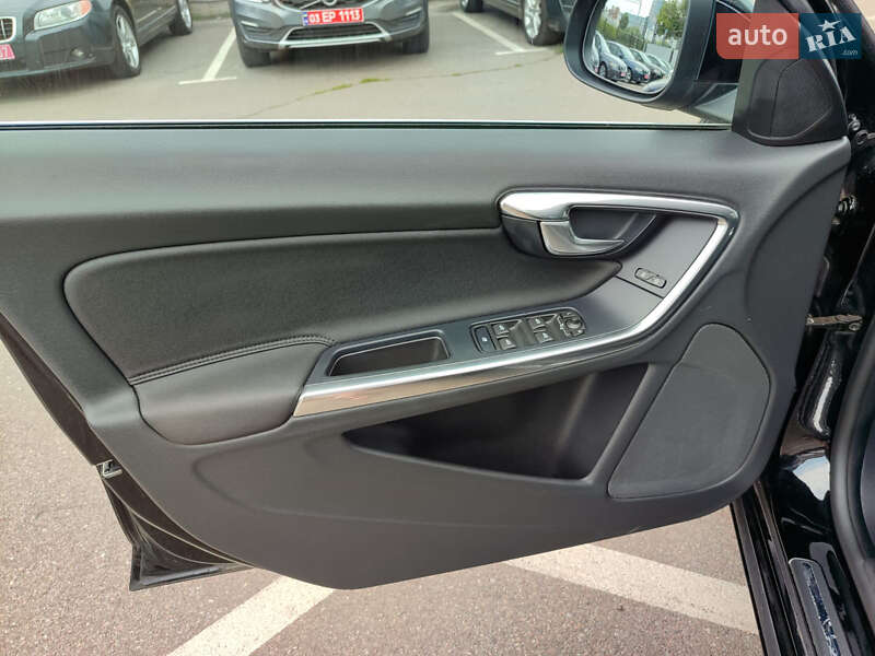 Универсал Volvo V60 2012 в Киеве