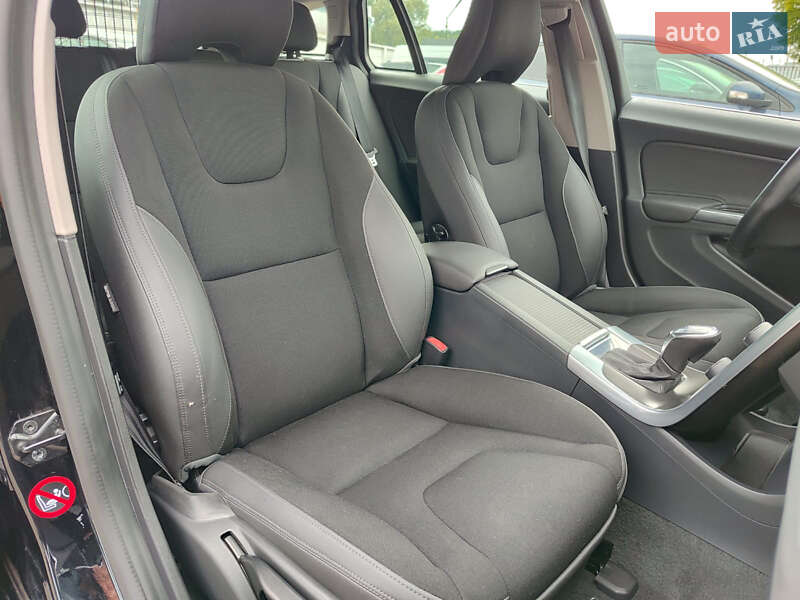 Универсал Volvo V60 2012 в Киеве