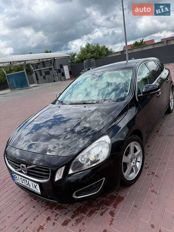 Универсал Volvo V60 2011 в Сарнах