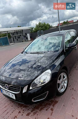 Универсал Volvo V60 2011 в 