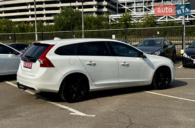 Универсал Volvo V60 2016 в 