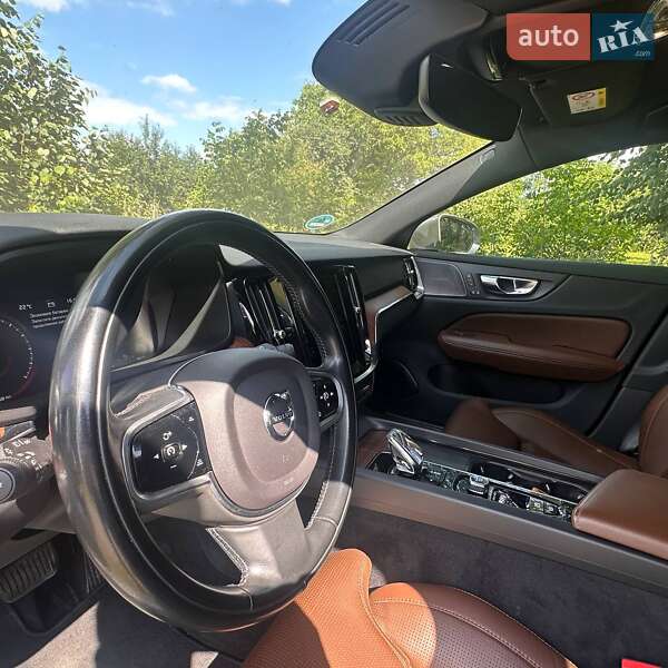 Универсал Volvo V60 2021 в Ровно