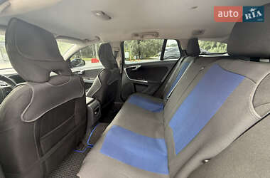 Универсал Volvo V60 2012 в 
