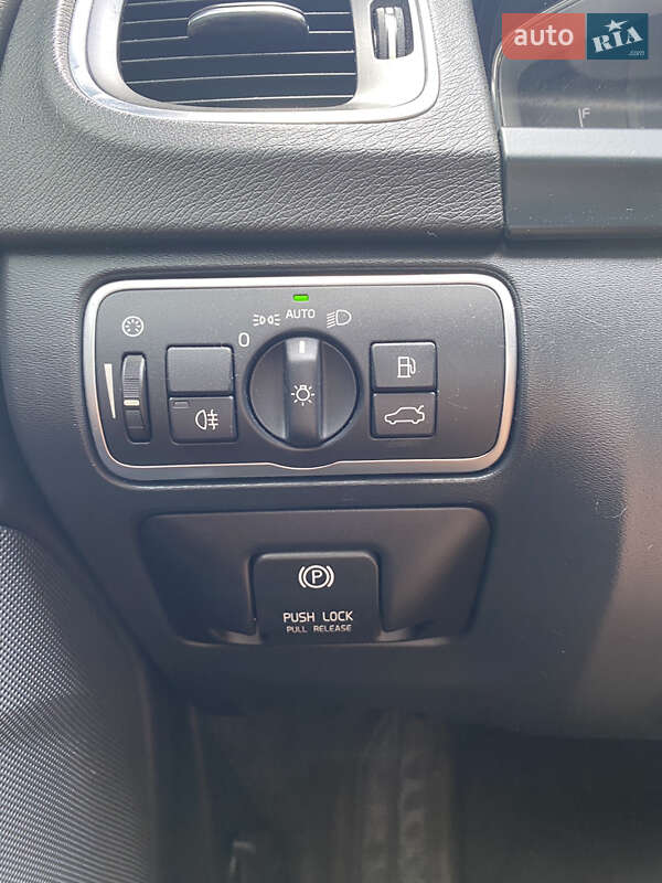 Универсал Volvo V60 2014 в Новояворовске фото 11 Универсал Volvo V60 2014 в Новояворовске