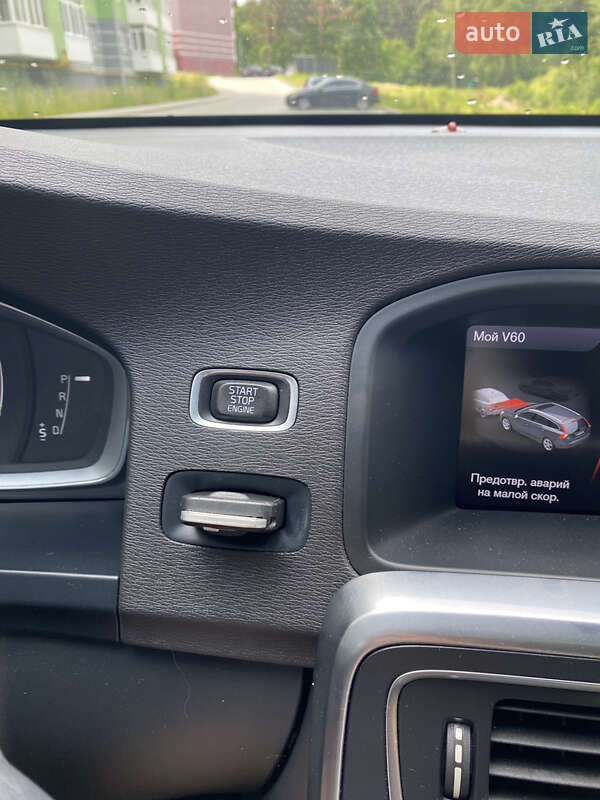 Универсал Volvo V60 2014 в Новояворовске фото 13 Универсал Volvo V60 2014 в Новояворовске
