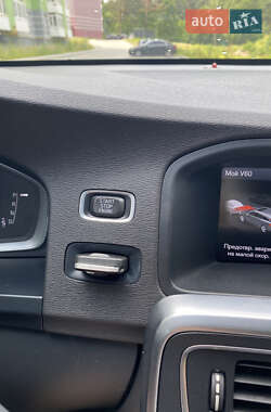 Универсал Volvo V60 2014 в 