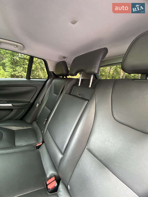 Универсал Volvo V60 2014 в Новояворовске фото 18 Универсал Volvo V60 2014 в Новояворовске