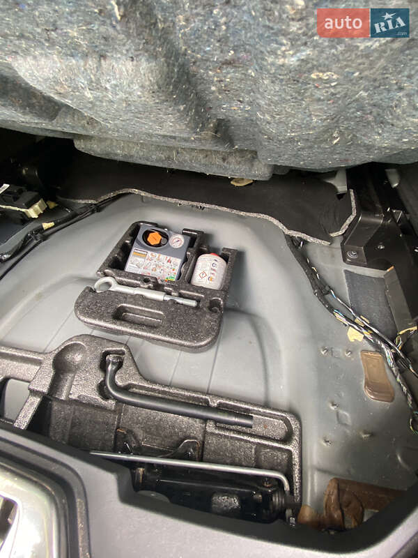 Универсал Volvo V60 2014 в Новояворовске фото 24 Универсал Volvo V60 2014 в Новояворовске