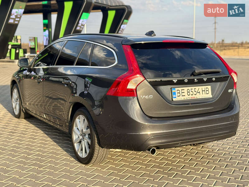 Універсал Volvo V60 2014 в Миколаєві
