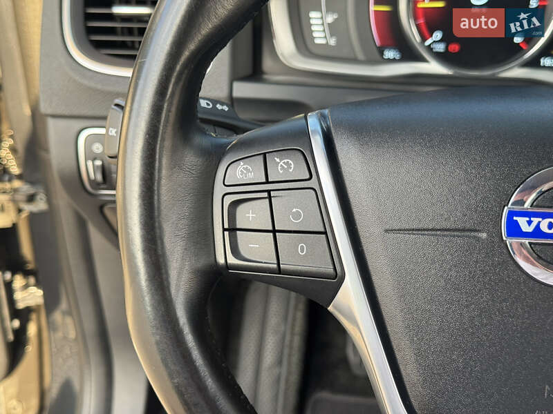 Універсал Volvo V60 2014 в Миколаєві