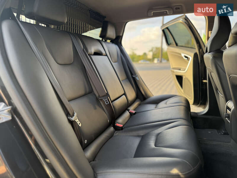 Універсал Volvo V60 2014 в Миколаєві