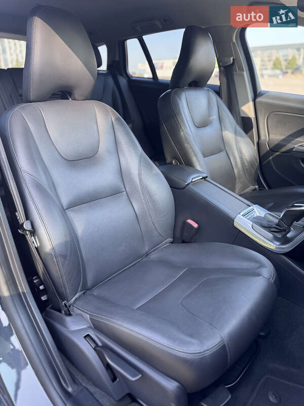 Универсал Volvo V60 2014 в Киеве
