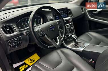 Универсал Volvo V60 2013 в 