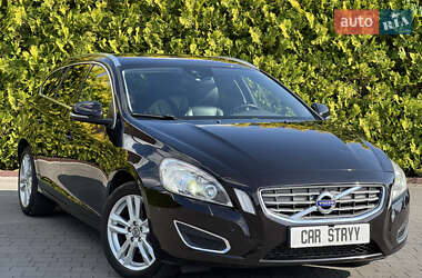 Универсал Volvo V60 2012 в 