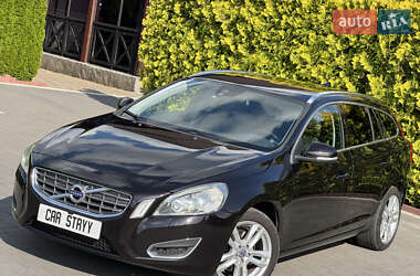 Универсал Volvo V60 2012 в 