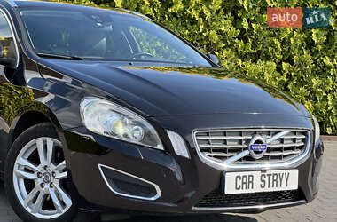 Универсал Volvo V60 2012 в 