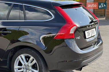 Универсал Volvo V60 2012 в 