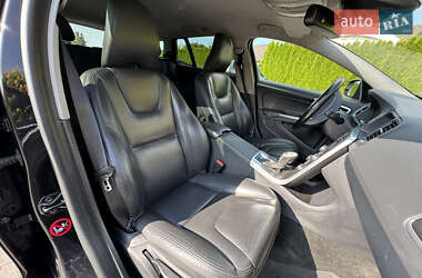 Универсал Volvo V60 2012 в 