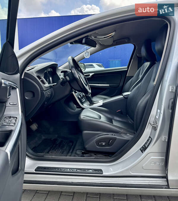 Универсал Volvo V60 2014 в Ровно
