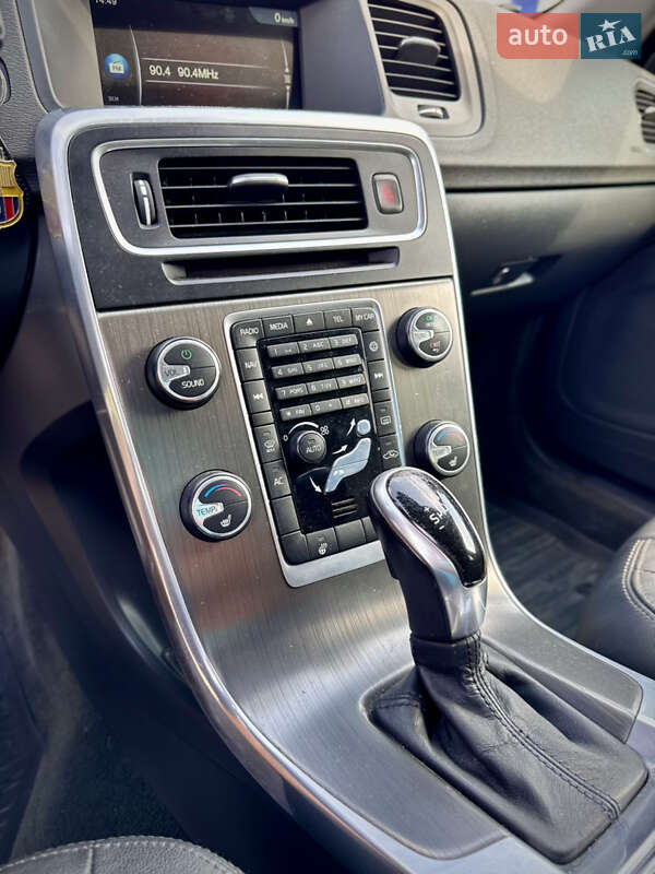 Универсал Volvo V60 2014 в Ровно