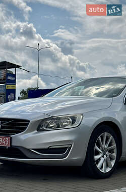 Универсал Volvo V60 2014 в 