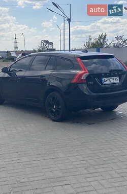 Универсал Volvo V60 2012 в 