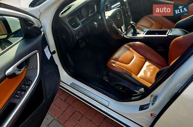 Универсал Volvo V60 2014 в 