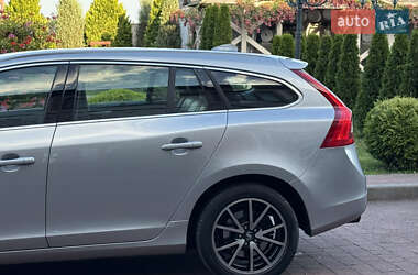 Универсал Volvo V60 2012 в 