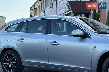 Универсал Volvo V60 2012 в 