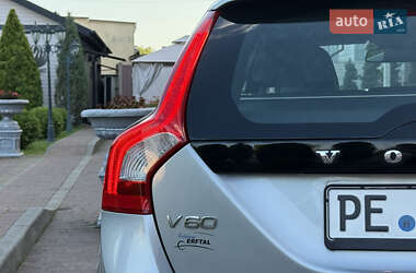 Универсал Volvo V60 2012 в 