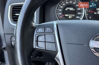 Универсал Volvo V60 2012 в 
