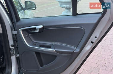 Универсал Volvo V60 2012 в 