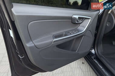 Универсал Volvo V60 2010 в 