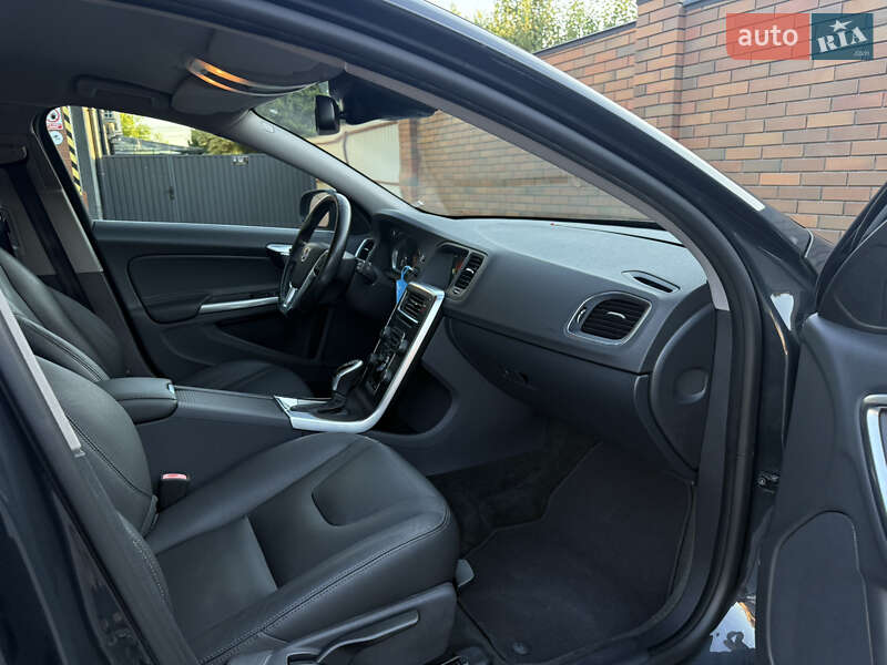Универсал Volvo V60 2014 в Виннице