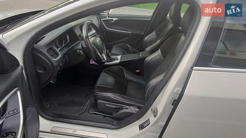 Универсал Volvo V60 2018 в Львове