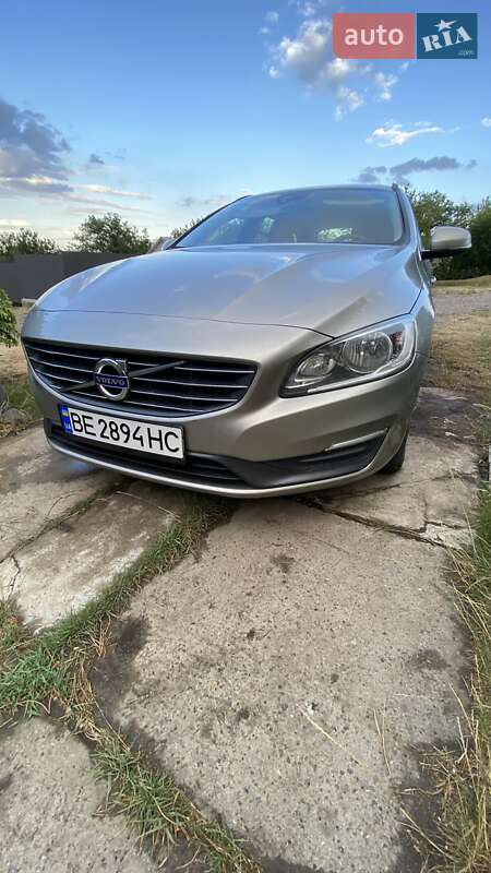 Универсал Volvo V60 2014 в 