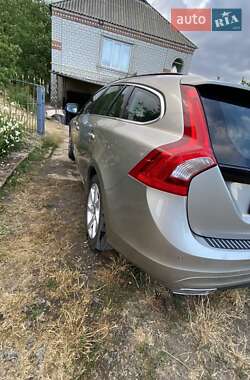 Универсал Volvo V60 2014 в 