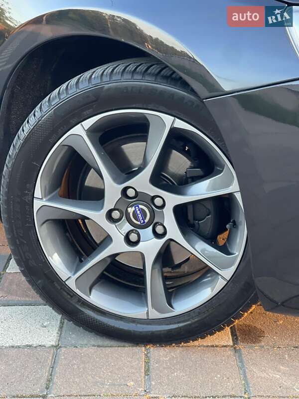Универсал Volvo V60 2014 в Звягеле