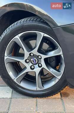 Универсал Volvo V60 2014 в 