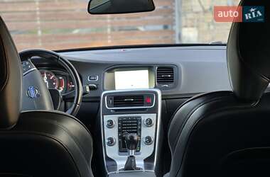 Универсал Volvo V60 2014 в 
