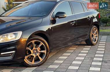 Универсал Volvo V60 2014 в 