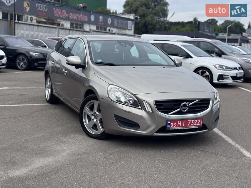 Универсал Volvo V60 2012 в Киеве