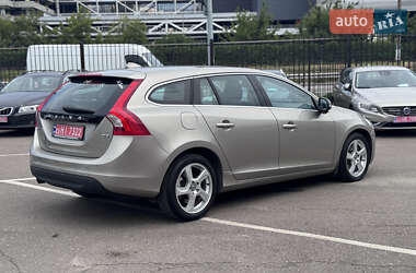 Универсал Volvo V60 2012 в 