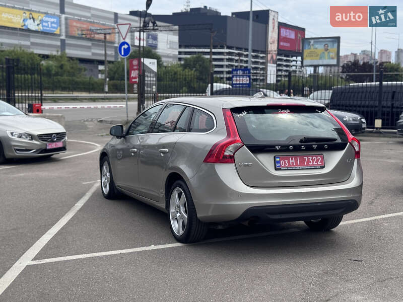 Универсал Volvo V60 2012 в Киеве